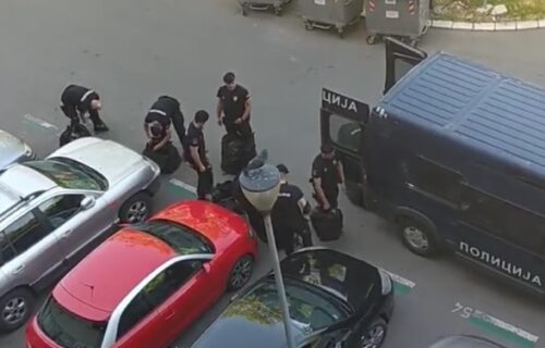 Haos na Novom Beogradu: Tuča navijača Olimpijakosa i policije (VIDEO)