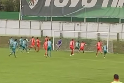 Totalna ludnica u Inđiji: Domaćin priredio promašaj sezone, IMT golom u 95. minutu na korak od SL (VIDEO)