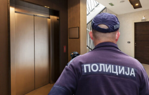 HOROR u Beogradu: Pronađeno telo u oknu lifta