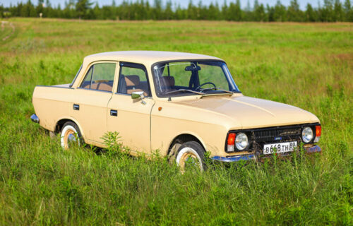 Povratak neuništivog Moskviča! Renault odlazi, a Rusi najavljuju velike planove (VIDEO)