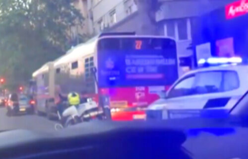 SUDAR gradskog autobusa i automobila u centru Beograda: POVREĐENE četiri osobe (VIDEO)