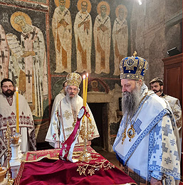 "Dabogda da UVEK budemo ovde": Patrijarh Porfirije služio liturgiju u Pećkoj Patrijaršiji (FOTO)