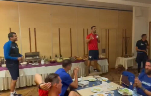 Lalatović napravio šou u novom klubu: Zapevao iz sveg glasa sa bivšim igračem Partizana (VIDEO)