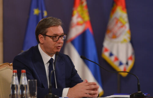 Predsednik Vučić OBRADOVAO građane Srbije: Država deli VAUČERE za letovanje, ove godine čak 15.000 dinara