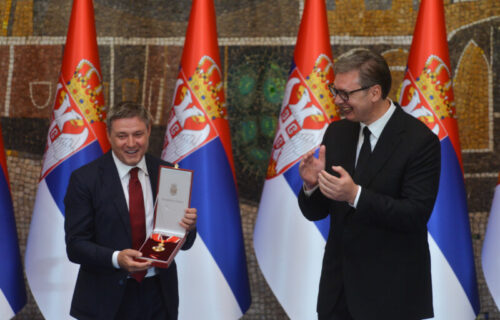 Predsednik Vučić ODLIKOVAO SELEKTORE: Pešić i Piksi dobili vidovdanska priznanja (FOTO)