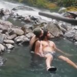 Snimali se dok razmenjuju nežnosti u šumi, a onda je usledio ŠOK: Malo je falilo da poginu (FOTO)