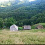 "Stoje kao u vojsci": Pešićima 15 godina dolaze isti NEZVANI GOSTI, spominje ih i narodno predanje (FOTO)