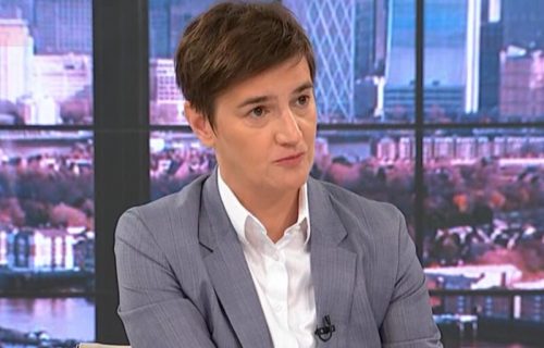 Premijerka Brnabić otvorila izložbu posvećenu ćirilici u čast Sretenja