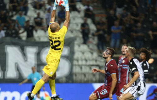 Veliki skandal trese fudbal: Otpustili legendu kluba, a on sve saznao na svadbi!