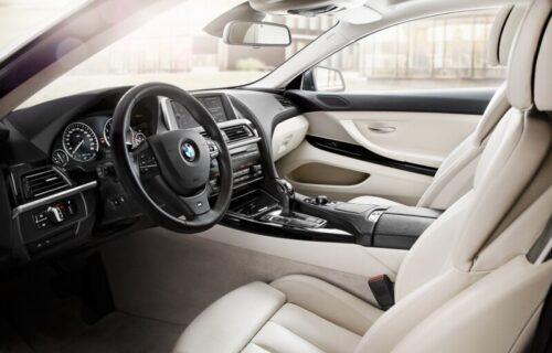 Nova era autoindustrije: BMW naplaćuje grejanje sedišta 18 evra mesečno (VIDEO)
