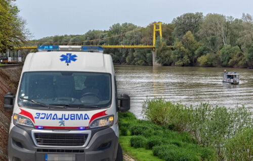 Poznato ko je muškarac koji se UTOPIO u Tisi: Pronašli ga drugovi, Hitna samo mogla da konstatuje smrt