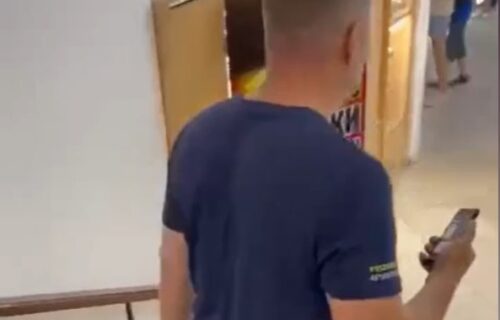Perverznjak lovi devojke u poznatom tržnom centru: Jedna ga UHVATILA na delu i sve snimila (VIDEO)
