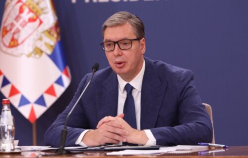 Vučić o ZLOČINU na Petrovačkoj cesti: Za mene je osmoro zaklopljenih očiju veća SVETINJA od svih napada