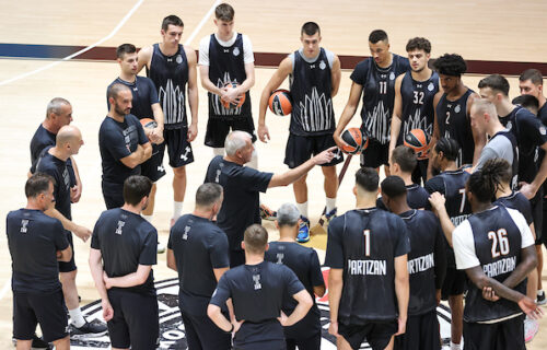 Partizan deklasirao Slogu: Publika gledala NBA meč u Čačku!