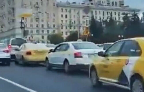 HAOS u Moskvi: Ulice preplavljene AUTOMOBILIMA, svi dobijali jedan isti poziv (VIDEO)