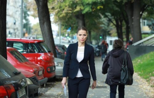 Dijana Hrkalović stigla u Specijalni sud: Svi su primetili JEDAN DETALJ na njoj (FOTO)