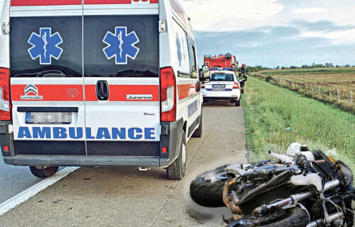 TEŠKA NESREĆA kod Lajkovca: Motociklista se zakucao u ogradu, na mestu ostao mrtav