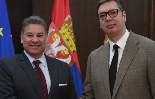 Važan razgovor Vučića i Eskobara: Srbija nastavlja BORBU za očuvanje svog naroda i zemlje