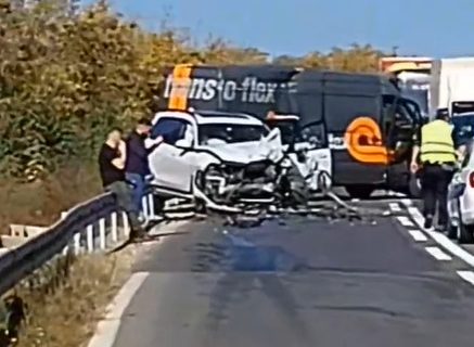 Težak SUDAR kod Mladenovca: Izazvao karambol, pa POBEGAO - na licu mesta tri vozila Hitne pomoći (VIDEO)