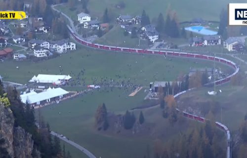 Oboren SVETSKI REKORD: Najduži putnički voz prošao najspektakularnijom prugom kroz Alpe (VIDEO)