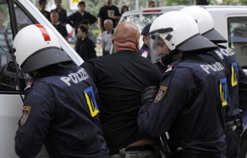 Haos u Kelnu pred meč Partizana: Nemačka policija u velikoj raciji pohapsila huligane "jarčeva"! (FOTO)