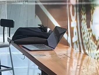 Ostavio laptop u kafiću, a ono što je usledilo videlo je 23 miliona ljudi: Teško je poverovati (VIDEO)