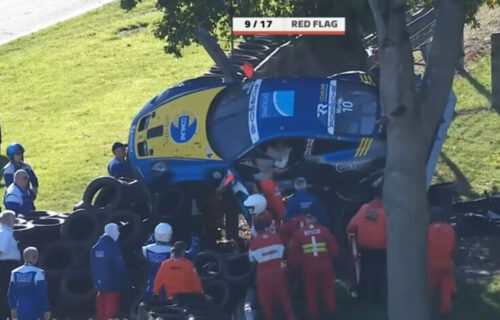 Trkački Porsche završio na drvetu! Pogledajte nesvakidašnji udes na Carrera kupu (VIDEO)