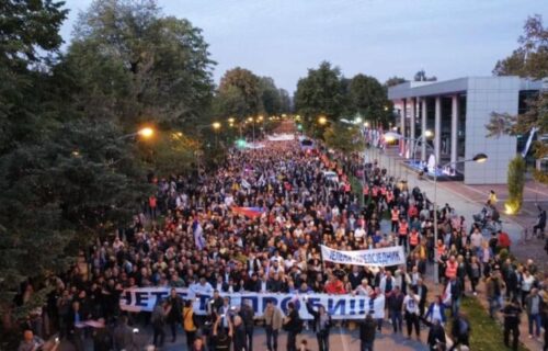 Završen PROTEST opozicije u Banjaluci: Građani skandirali "Mile lopove"