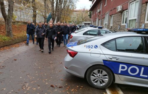 PRIMORANI: Srpski policajci i danas skidaju uniforme tzv. Kosovske policije