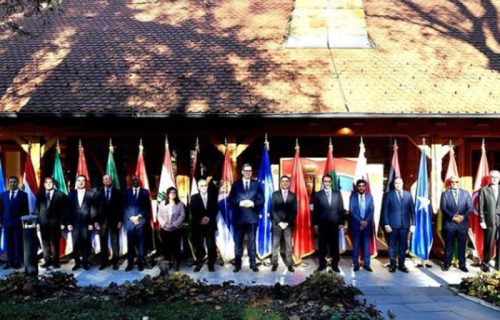 Srbija nastavlja tradiciju dobrih odnosa: Vučić priredio ručak u čast arapskih i afričkih ambasadora