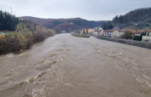 Proglašena VANREDNA SITUACIJA u Prijepolju: Lim se izlio u Brodarevu i naselju Zalug