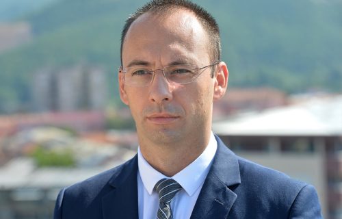 Simić za Dojče vele: Srbi na Kosovu se suočavaju sa institucionalnim nasiljem vlade Aljbina Kurtija