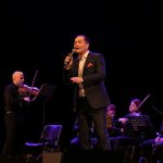 Prelep glas i ogromno srce: Takmičar iz "Nikad nije kasno" održao prvi solistički koncert (FOTO+VIDEO)