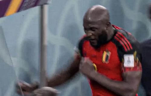 Lukaku besneo posle ispadanja - stradala klupa! (VIDEO)