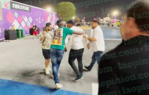 Ogroman skandal: Čuveni fudbaler napao kamermana, udario ga kolenom u glavu! (VIDEO)