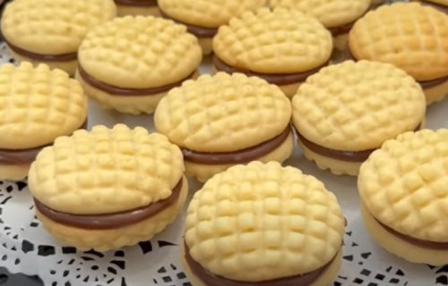 Ovako Italijani prave vanilice: Pune ih čokoladom, a biskvit je hrskav i neodoljiv (RECEPT+VIDEO)