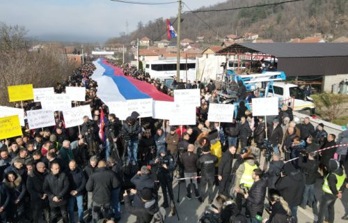 Otkriveno kako je Kurtijeva policija MALTRETIRALA SRBE koji su krenuli na protest: Isplivali novi detalji