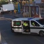 Bik pobegao mesaru "sa noža" i jurio policajce po ulici: Luda priča sa neverovatno srećnim krajem (VIDEO)