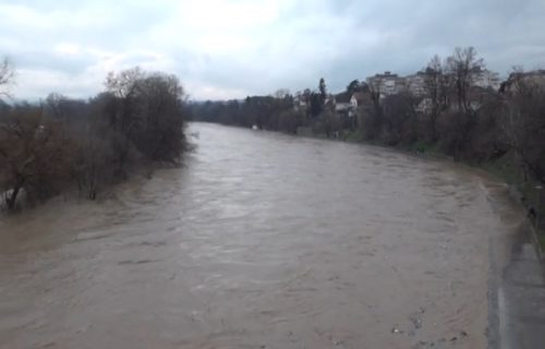 Vrh poplavnog talasa na Ibru PROŠAO kroz Kraljevo: Vodostaj u opadanju, nema ugroženih