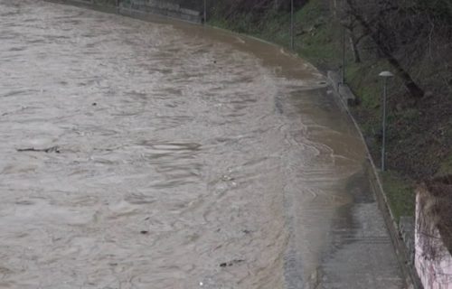RHMZ najavio IZLIVANJE ČAK OSAM REKA: U Srbiji moguće urbane poplave