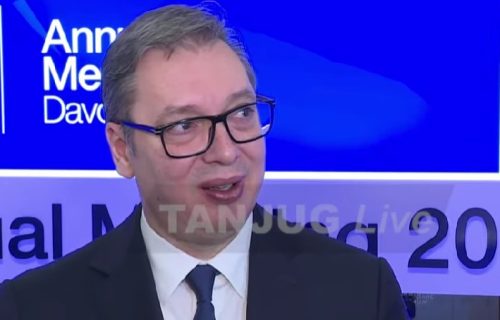 Vučić o NAPADIMA tajkunskih medija: Smeta im što nisam deo ČOPORA, sam sam birao gde ću da sedim