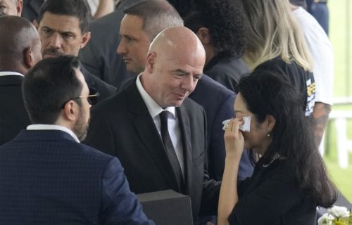 Infantino sada pokušava da se "izvadi": Prvi čovek FIFA objašnjava šta se krije iz skandaloznog selfija!