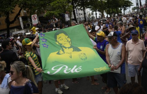 Poslednje zbogom legendi: Pele sahranjen u krugu porodice!