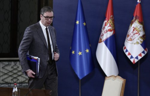 Vučić poručio narodu: Zaštitićemo i SAČUVAĆEMO građane Srbije i državu Srbiju (FOTO+VIDEO)