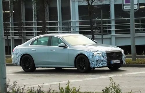 Mercedes testira novu E-Klasu: Pogledajte špijunske snimke iz Nemačke (VIDEO)