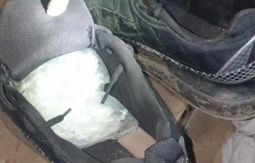 Šok u Bijelom Polju: Hteli da spale kokain, pa ustanovili da 20 godina "čuvaju" šećer u prahu