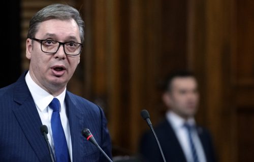 Ne postoji izbor Vučić ili Srbija, Vučić je UVEK na strani Srbije!