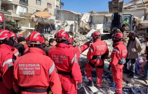 Sutra svečani doček za SRPSKE HEROJE: Spasioci u Turskoj osam dana izvlačili preživele iz ruševina