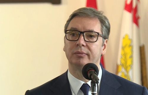 "Dokon pop i jariće krsti": Vučić odgovorio na napade povodom dodele odlikovanja