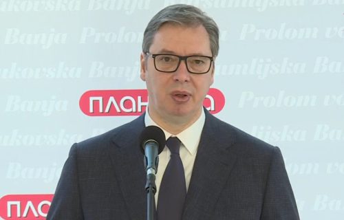 "Pokazaćemo o kakvim je LAŽOVIMA reč!" Vučić o neistinama da je dao dva miliona dolara Klintonovima